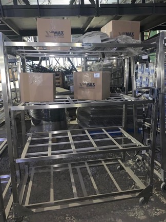 Wachsen - 3 tier clone rack with lights