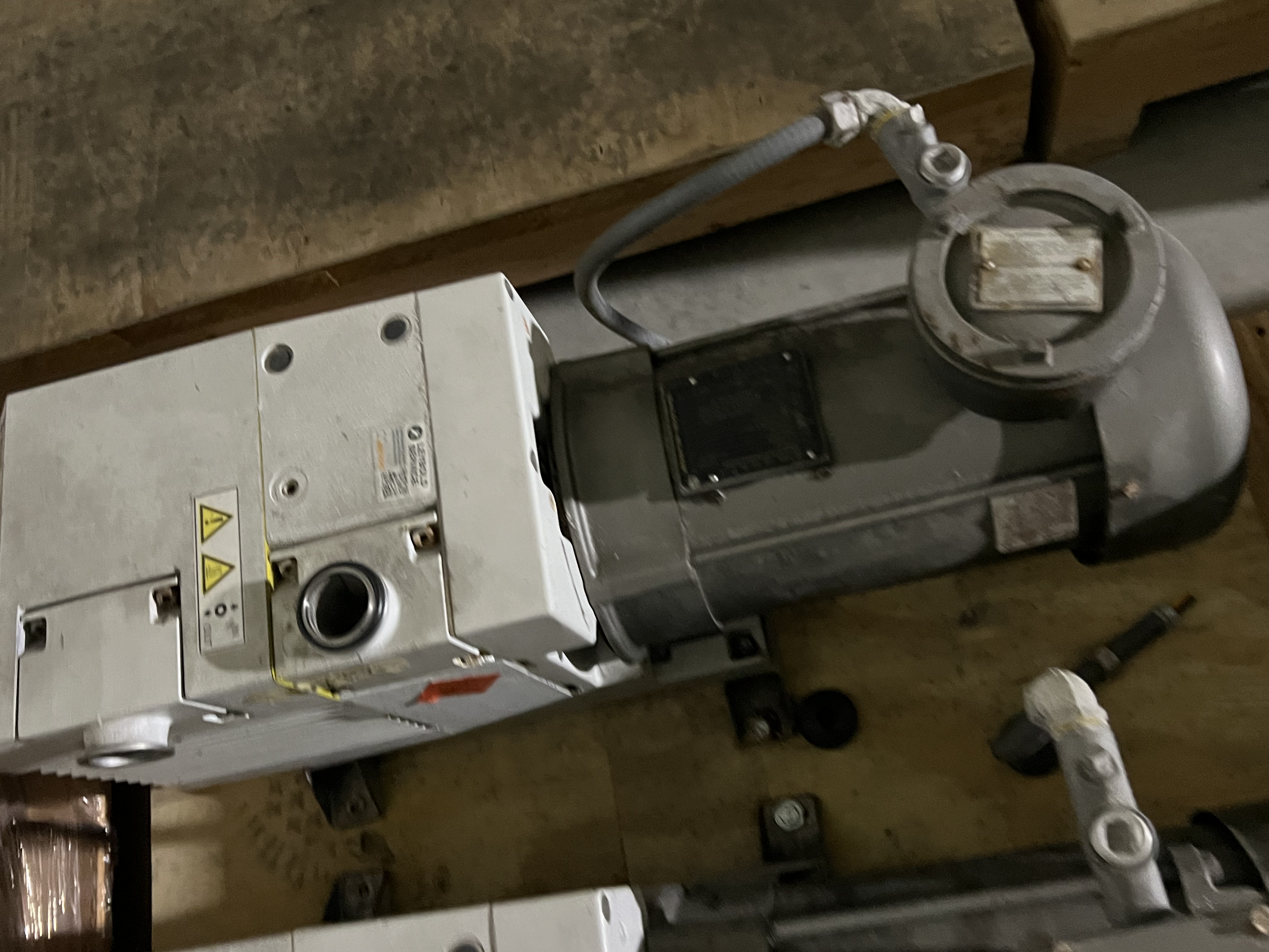 Rotary Vane Vacuum Pump