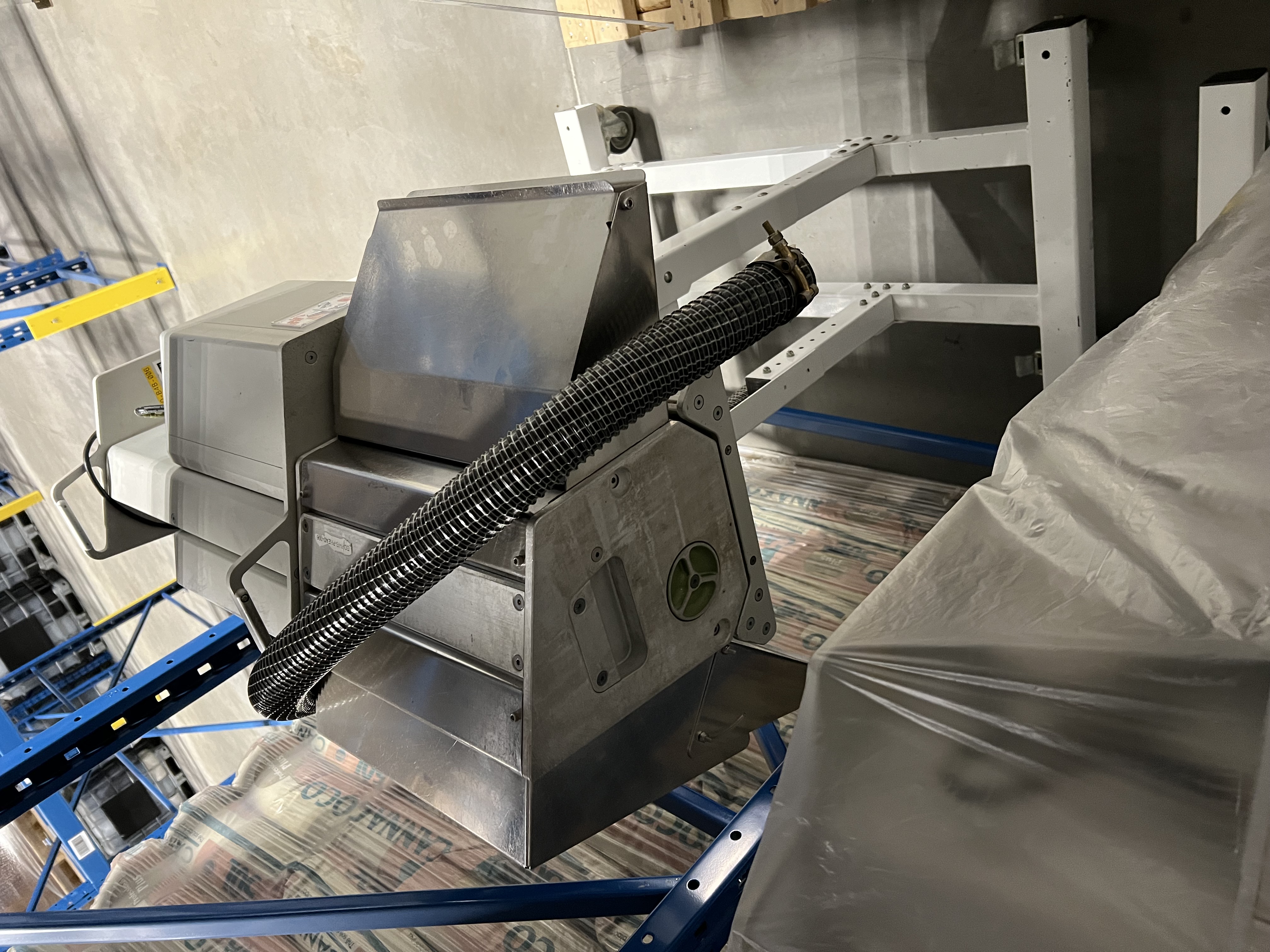 Twister B4 Bucker Hemp Debudder & Bucking Machine