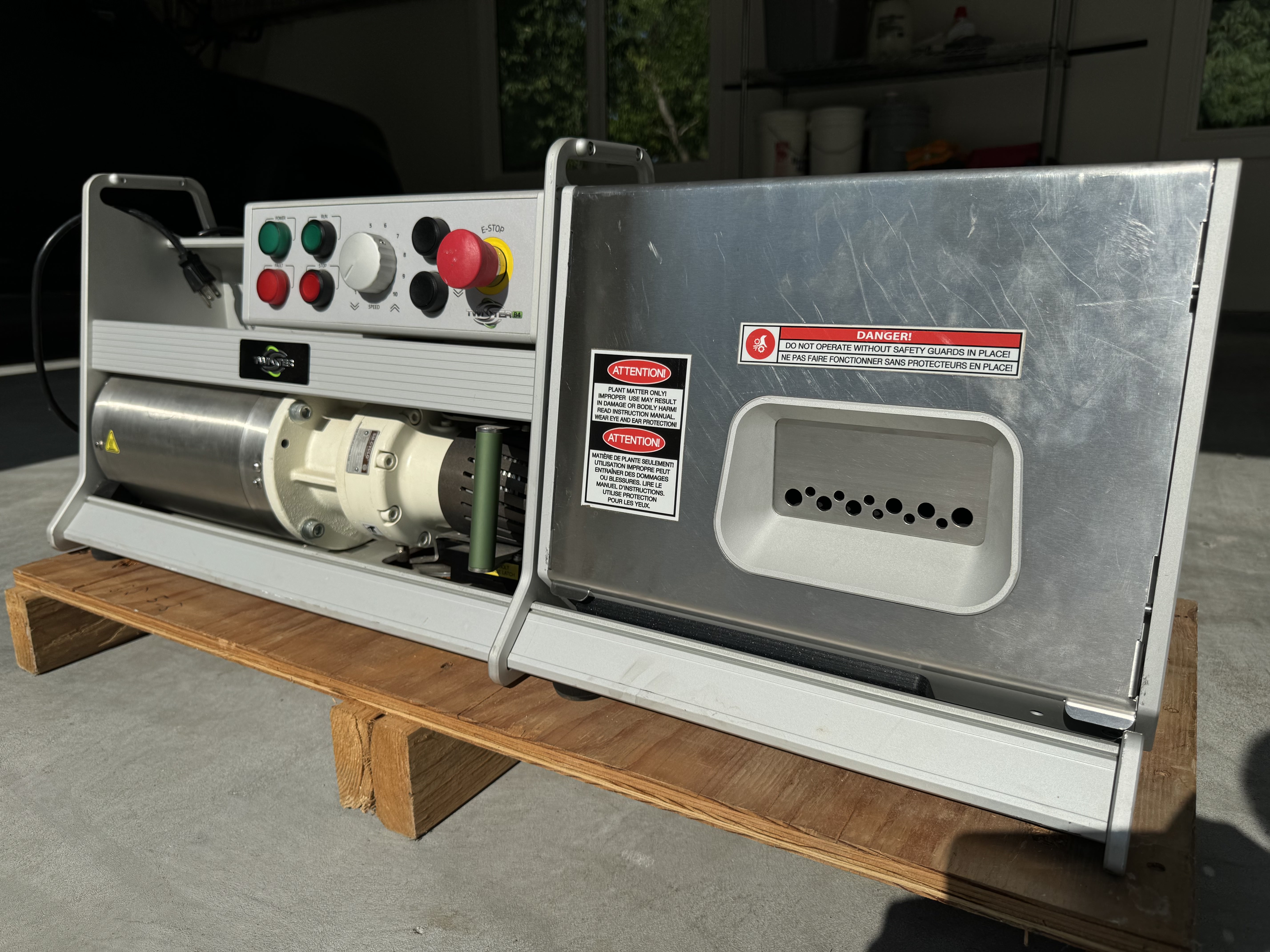 Twister B4 Bucker Hemp Debudder & Bucking Machine