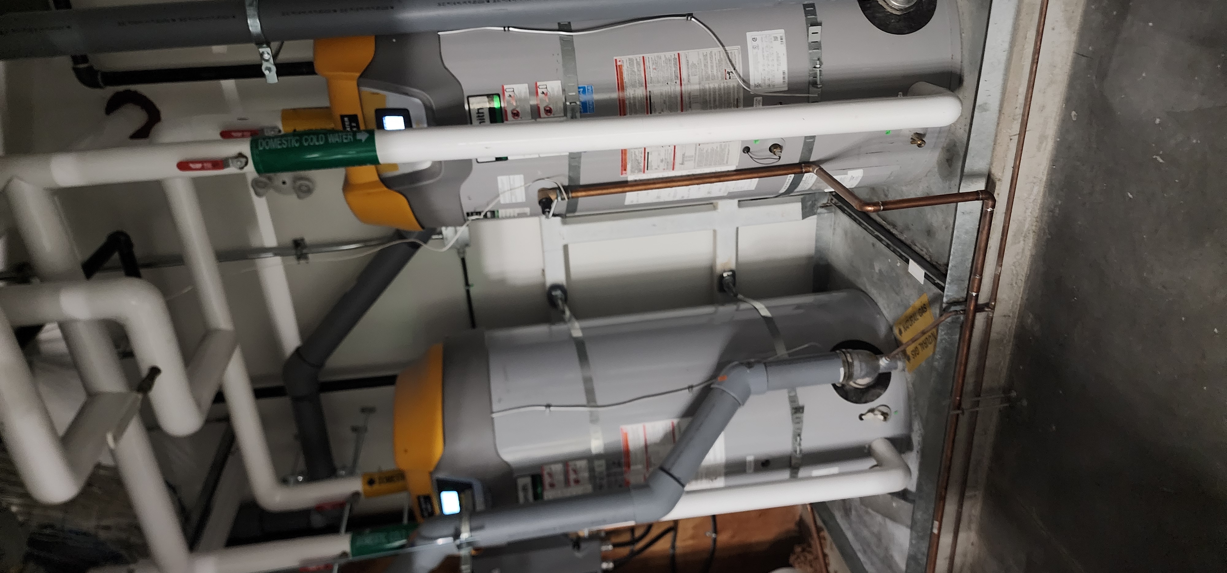 Cyclone® Mxi 119-Gallon Condensing Commercial Gas Water Heater with Modulating Burner