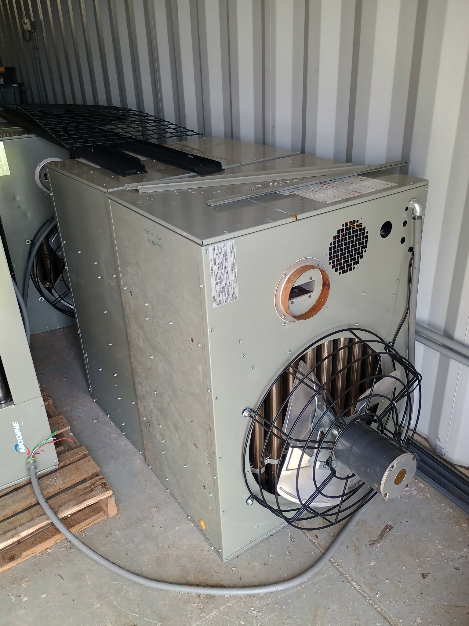 Modine PTP300SS0121SBAN, Propane, 115V, Stainless Steel, 300000 BTUH Input, Standard Guard, 1 Stage Control, Propeller Fan