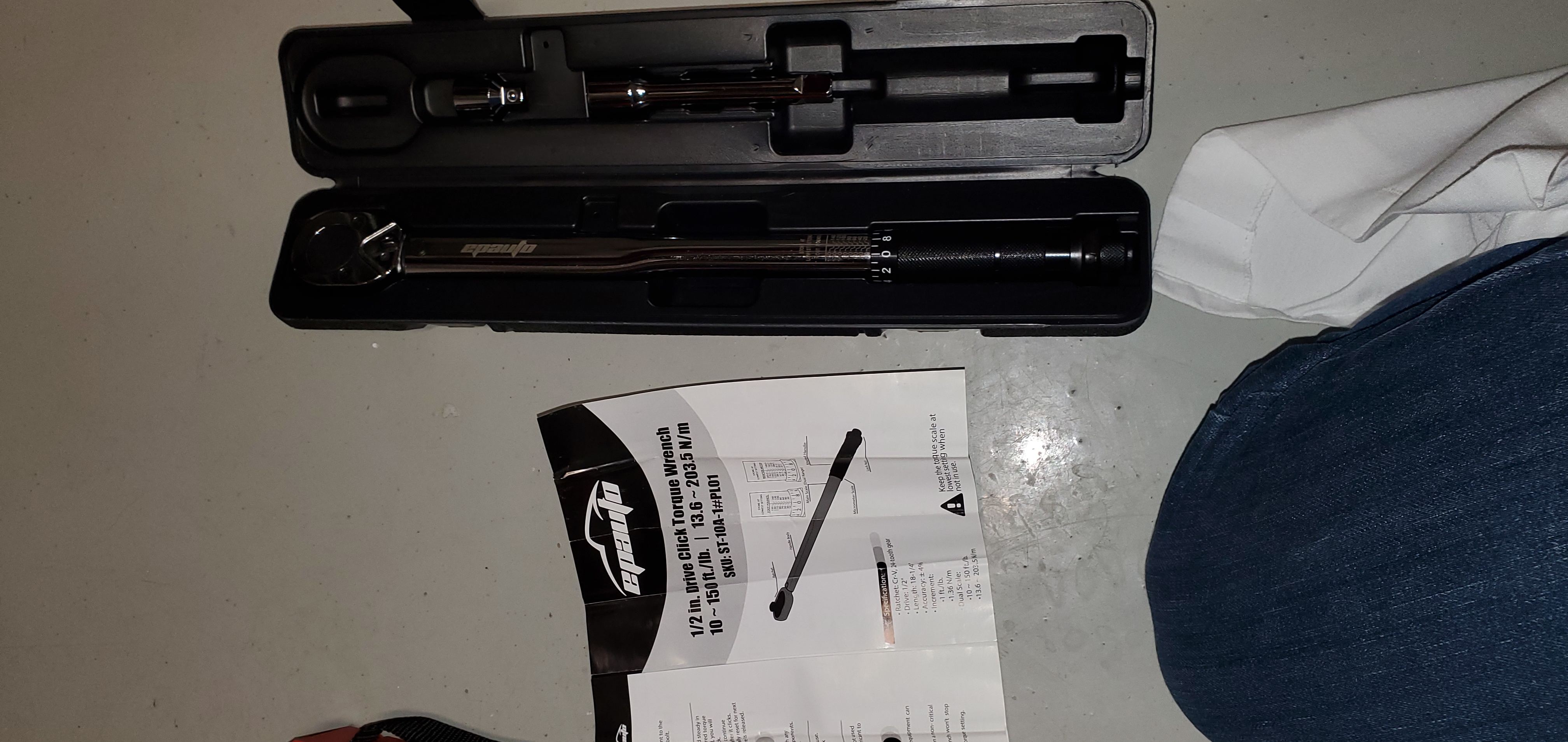 EPAuto 1/2-inch Drive Click Torque Wrench (10–150 ft-lb / 13.6–203.5 Nm)