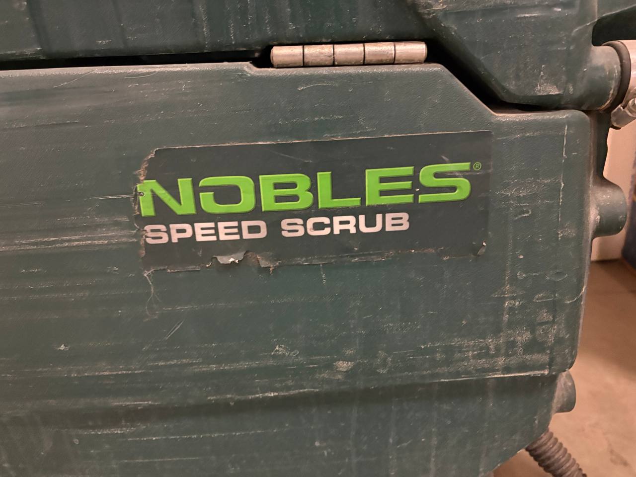 Nobles Speed Scrub SS5 (Tennant T5) 32-inch Floor Scrubber