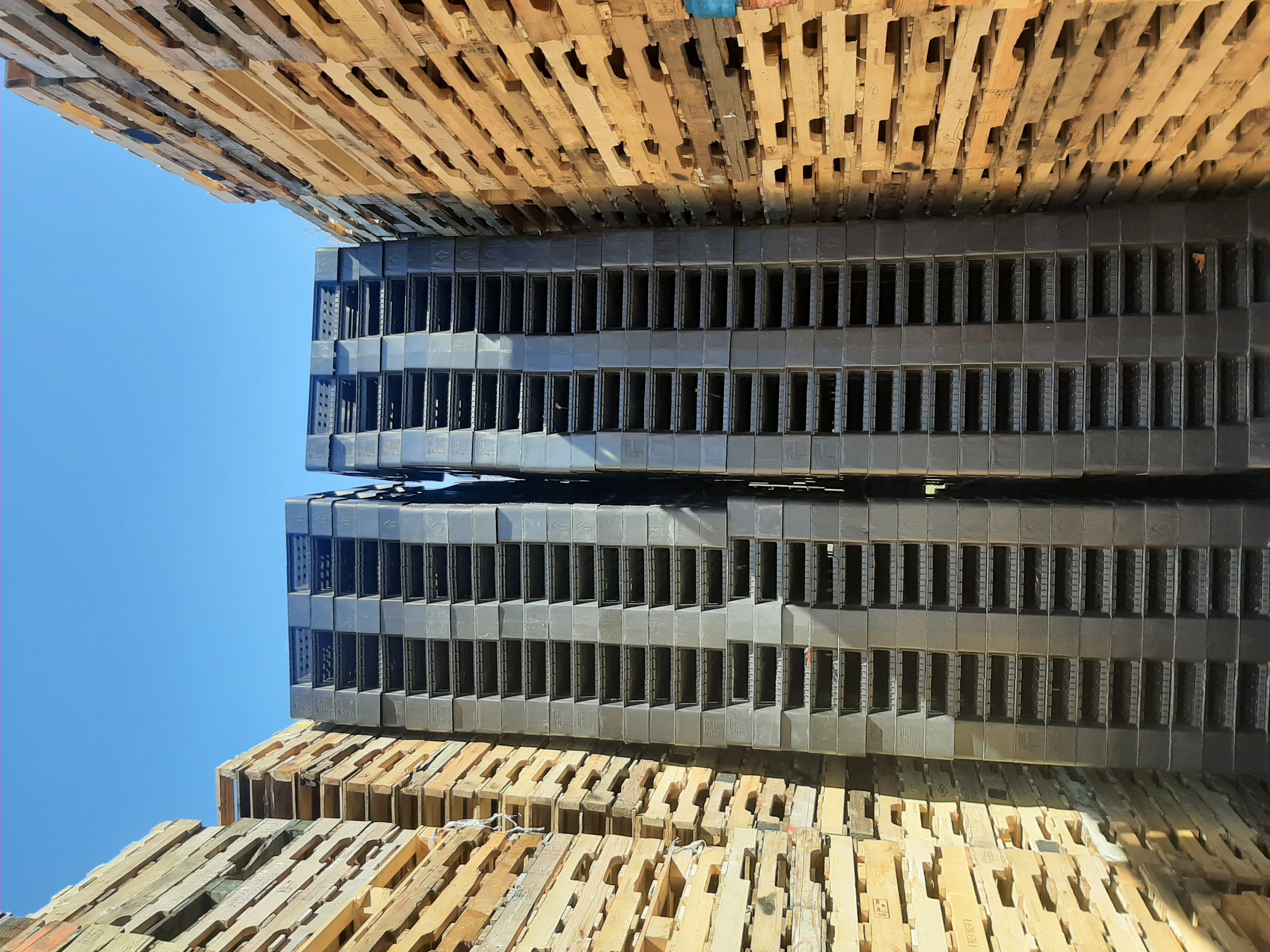 43x43 Plastic Pallets Thick Bottom