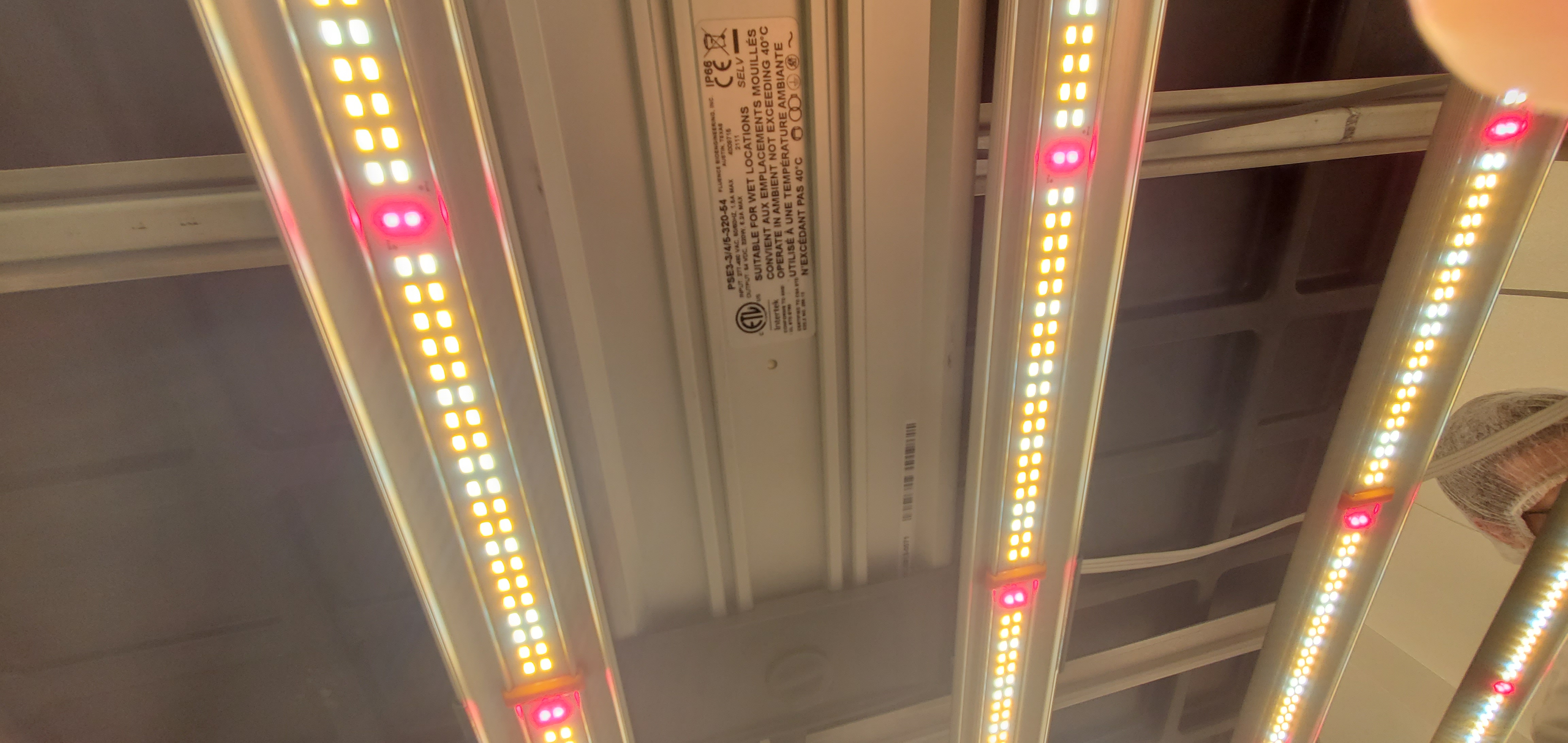 SPYDR LED Grow Lights Fluence 4x4 light bar PSE3-3/4/5-320-54