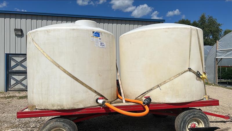 Large Water Tanks (2000 gallon)
