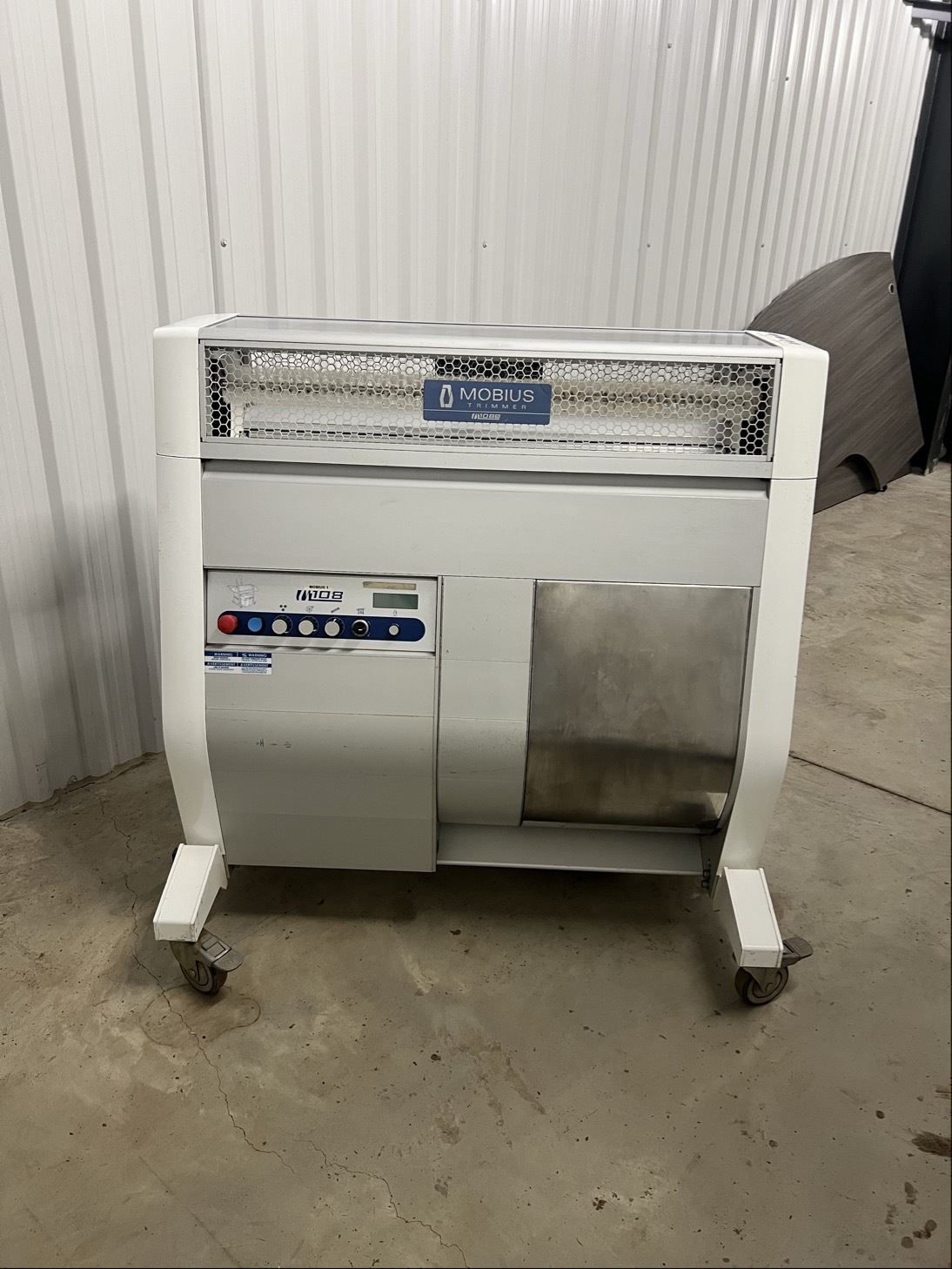 Mobius M108S Wet & Dry Bud Trimming Machine